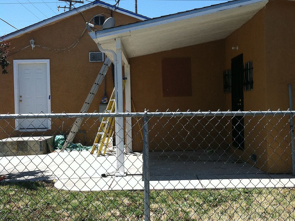 1st image of 2944 S Airport Way