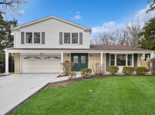 3122 Sandy Ln, Glenview, IL 60026