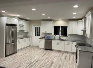 21 Gardner Dr, Westerly, RI 02891