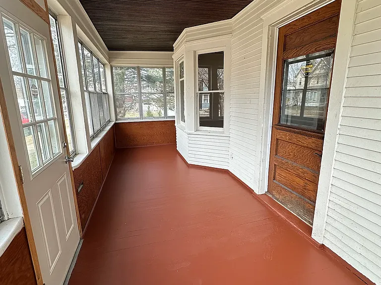 1608 Van Buren Ave — Photo 12
