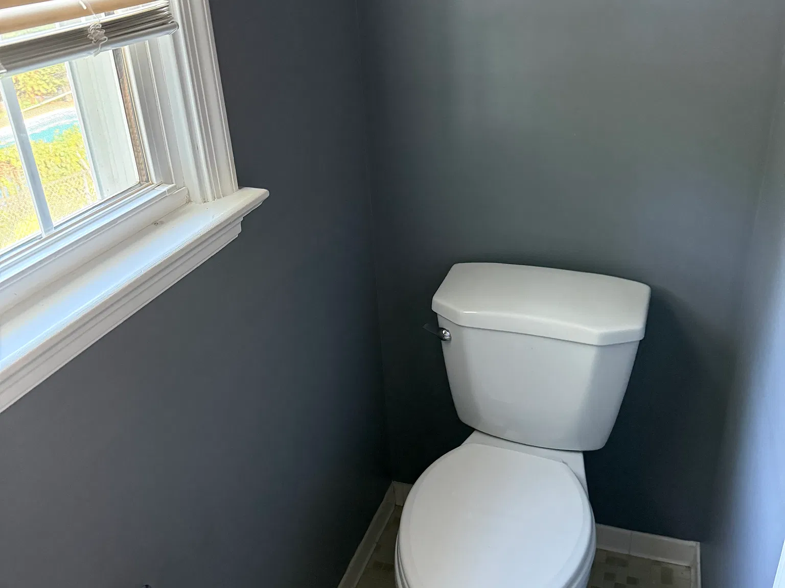 3 bed, 1.5 bath, 1425 sqft, $2,300 — Photo 2