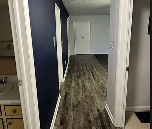 5th image of 3840 Briar Pl #1