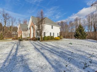 314 Jeffrey Ln, Lebanon Township, NJ 08826