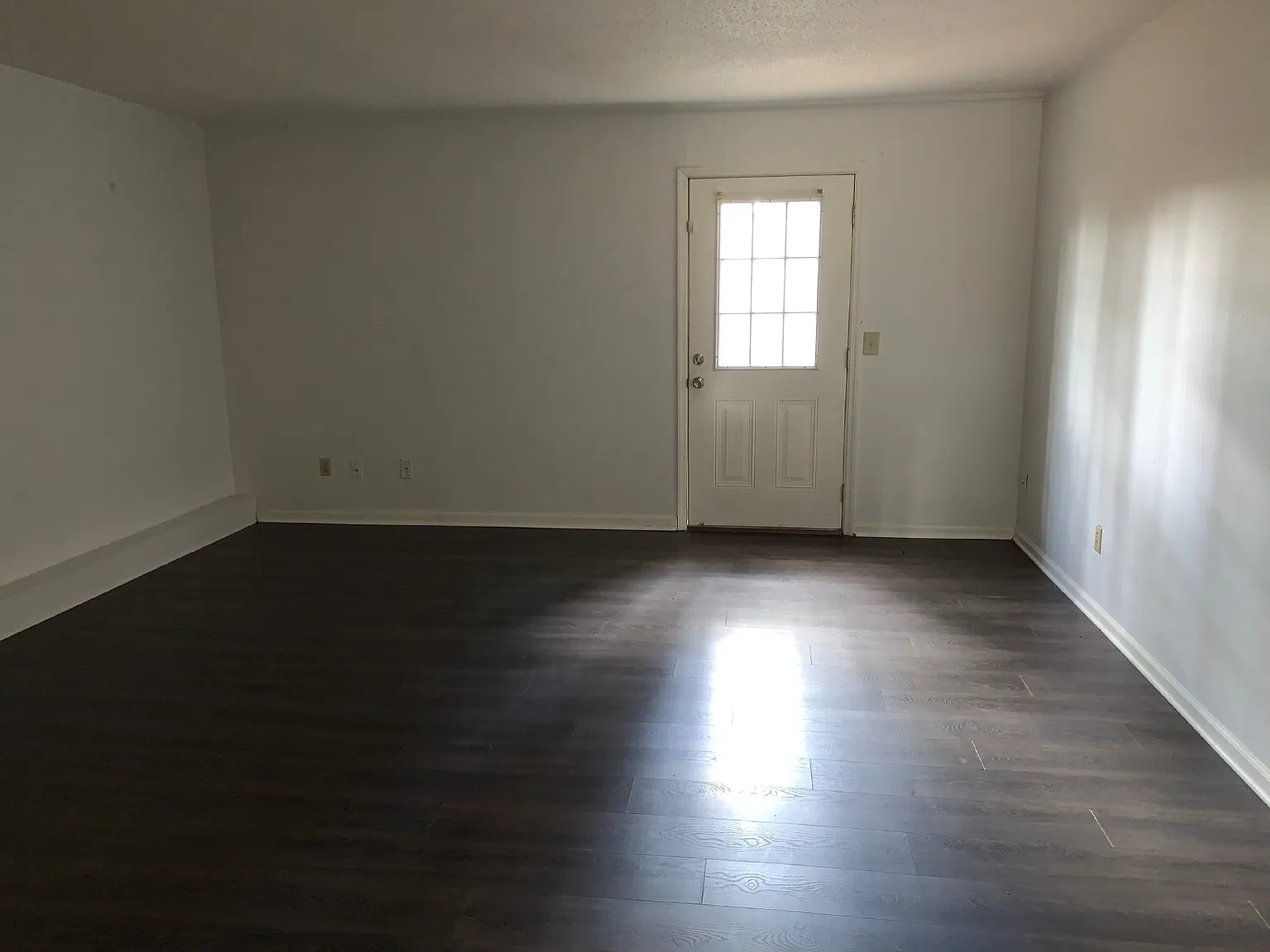 2 bed, 1.5 bath, 1156 sqft, $1,000 — Photo 2
