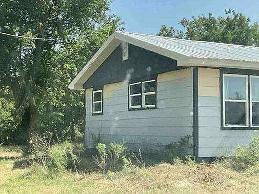 3rd image of 4902 Texas St