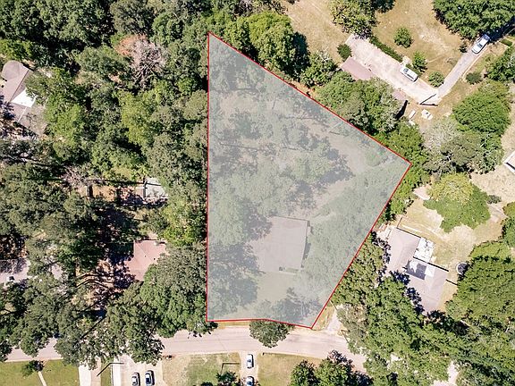 4th image of 3419 Chimney Rock Dr