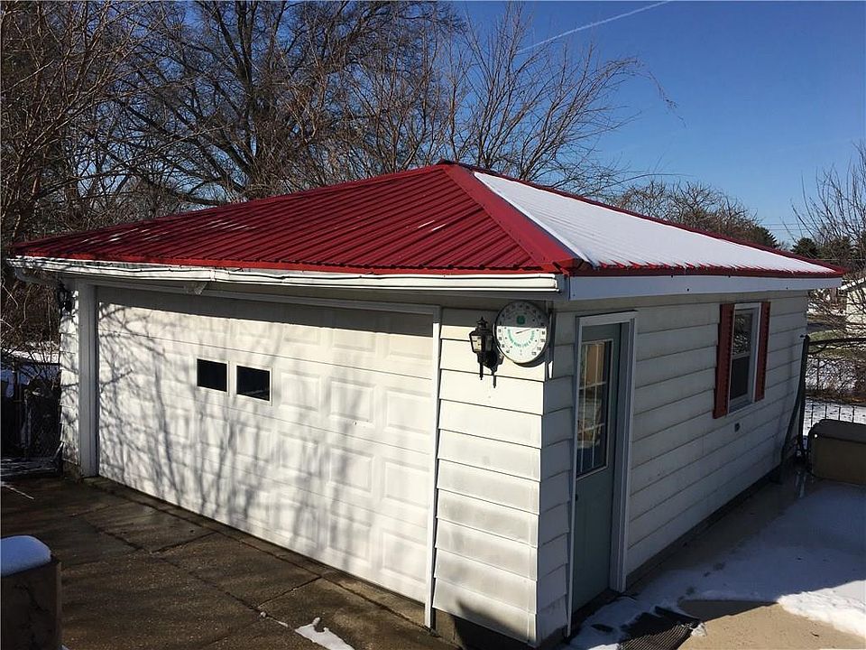 2nd image of 1410 W 39th St