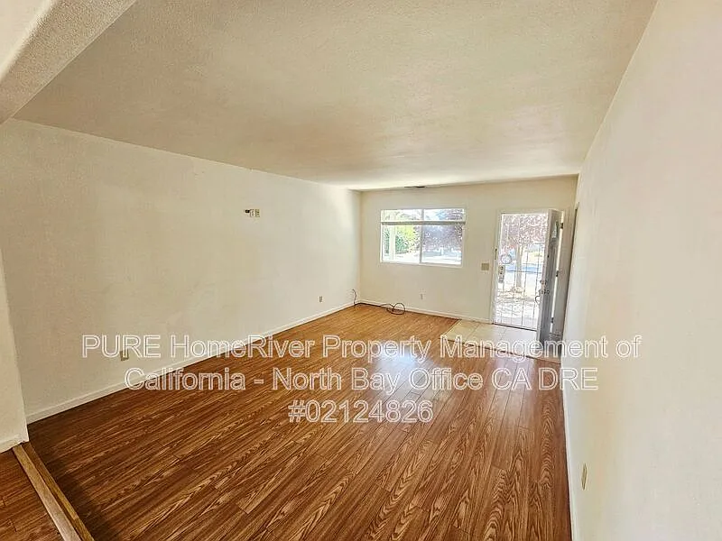 3 bed, 2.0 bath, $2,300 — Photo 2