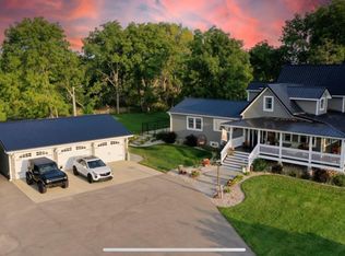 76 Hillside Rd, Edgerton, WI 53534