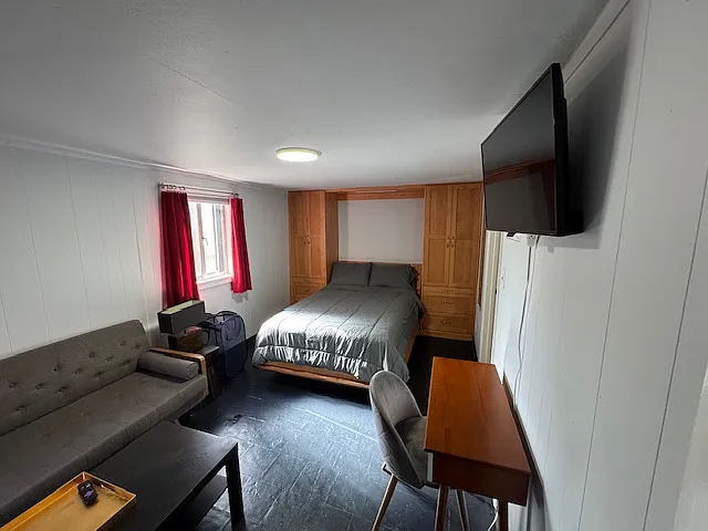 Studio, 325 sqft, $1,350 — Photo 4
