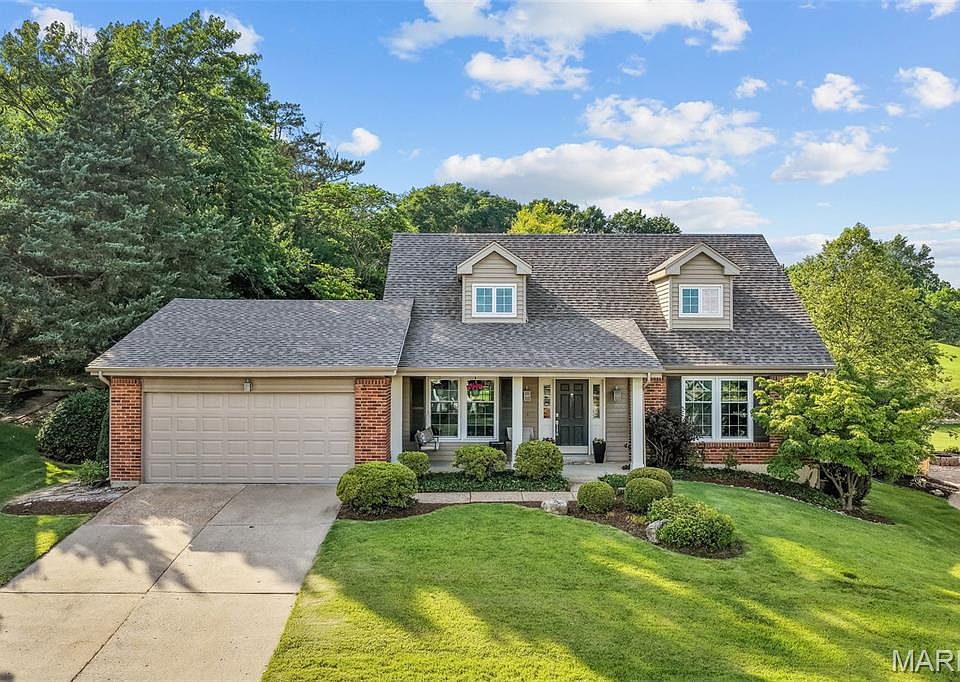 1st image of 647 Waterford Ridge Dr