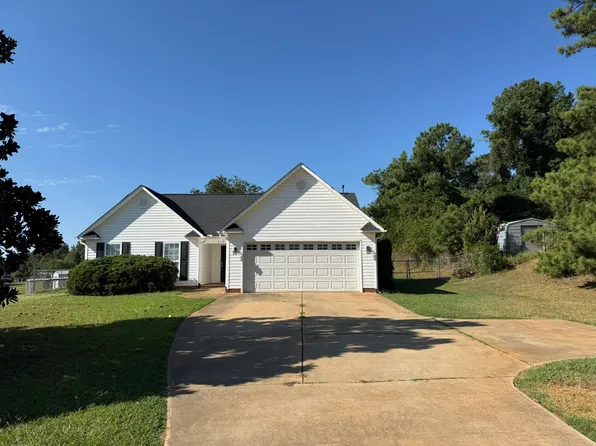 210 Cunningham Rd, Woodruff, SC 29388