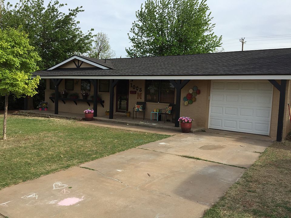 1st image of 1005 Hillcrest Dr