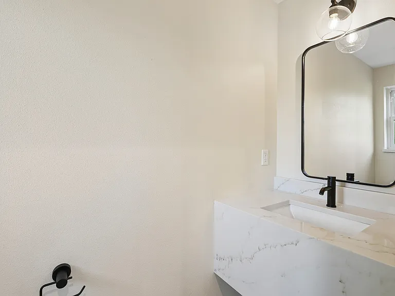 1883 Starlight Dr NW — Photo 11