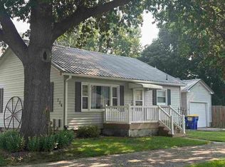 734 S 4th Ave, Washington, IA 52353