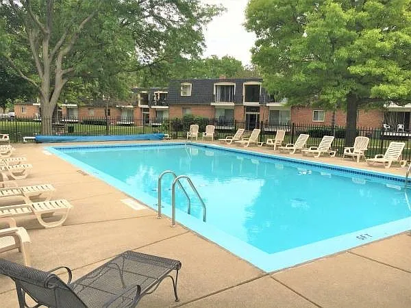 2750 Golfside Rd #616