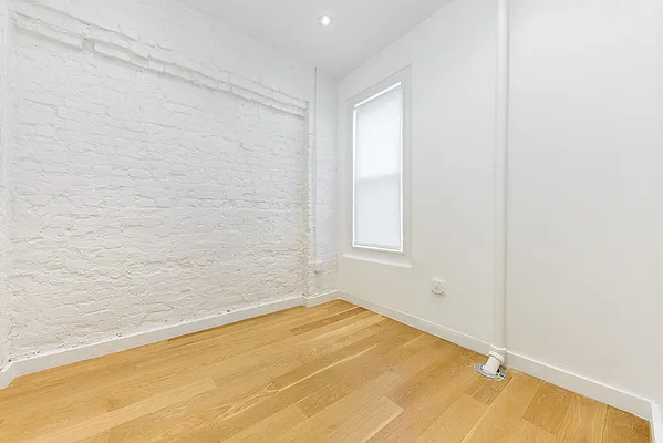 Rented by REAL New York | media 30