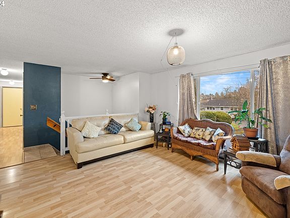 5th image of 14221 SE Parmenter Dr
