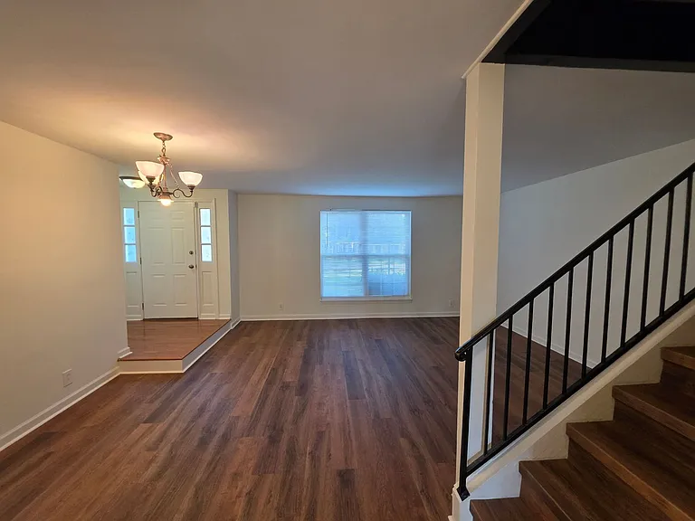 1016 Todd Preis Dr — Photo 8