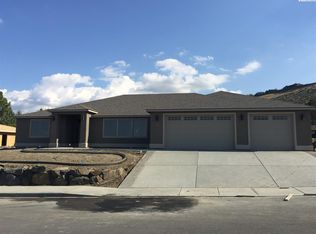 2267 Sky Meadow Dr, West Richland, WA 99353