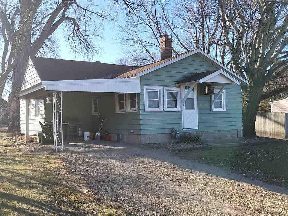 1st image of 611 W 1st St