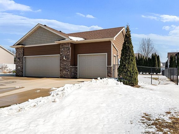 5th image of 1407 28th St SW