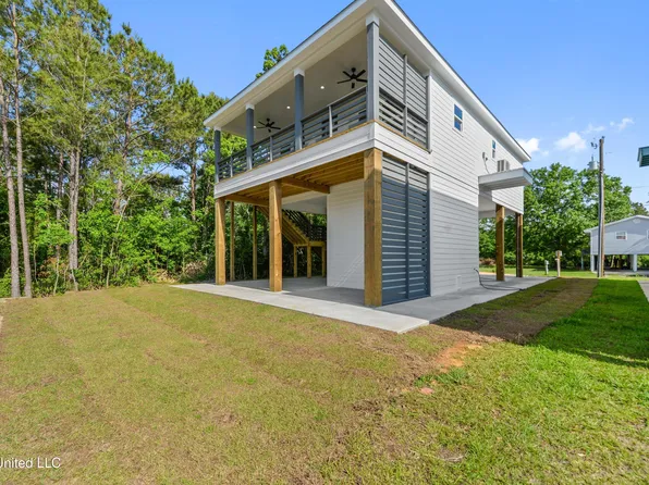 4145 20th Ave, Bay Saint Louis, MS 39520