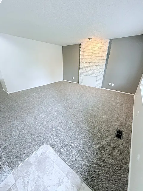 2 bed, 1000 sqft, $1,995 — Photo 2