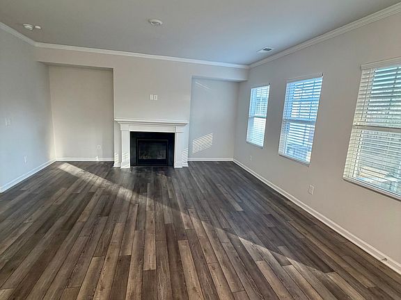 2nd image of 1313 Pate Farm Ln