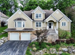 25 Bracken Hill Rd, Hardyston, NJ 07419