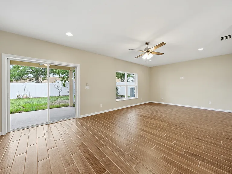 1072 Bridlewood Way — Photo 20