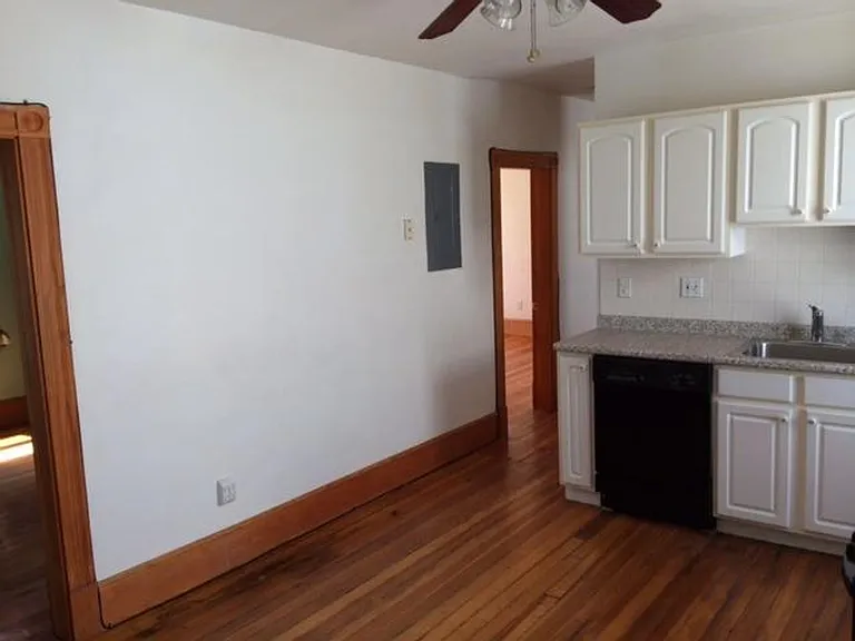 47 Litchfield St #2 — Photo 12