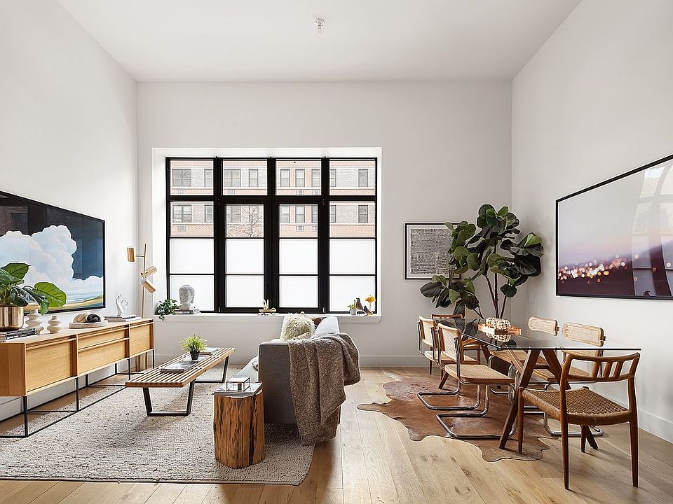 1st image of 10 Quincy St APT 1B