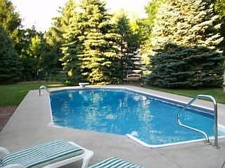 16 x 32 pool