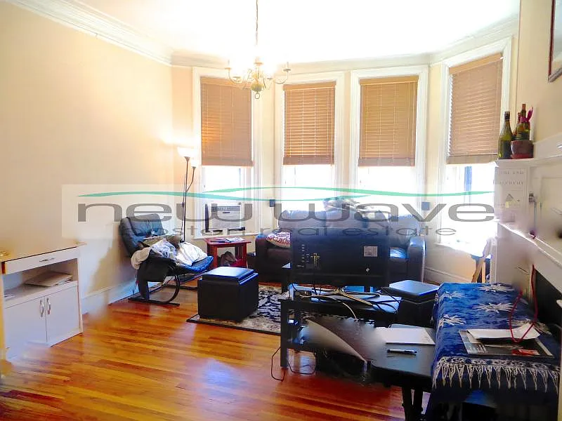 206 Commonwealth Ave #8