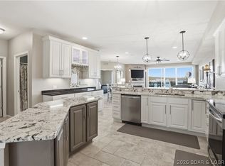 1220 Lands End Pkwy Unit 111, Osage Beach, MO 65065