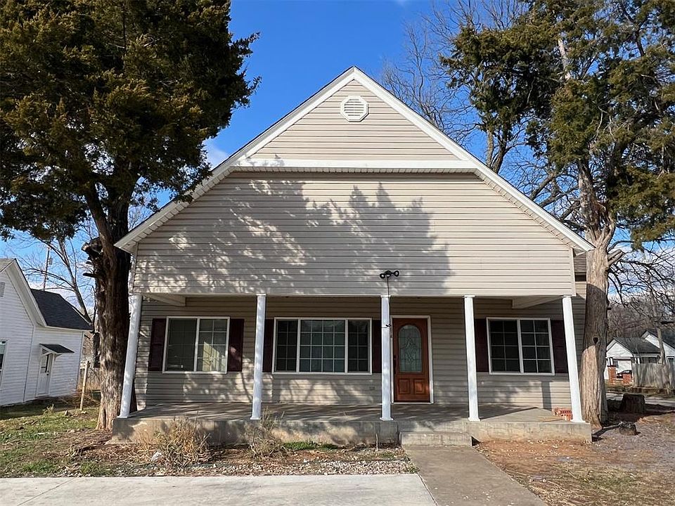 1st image of 1018 E Main St