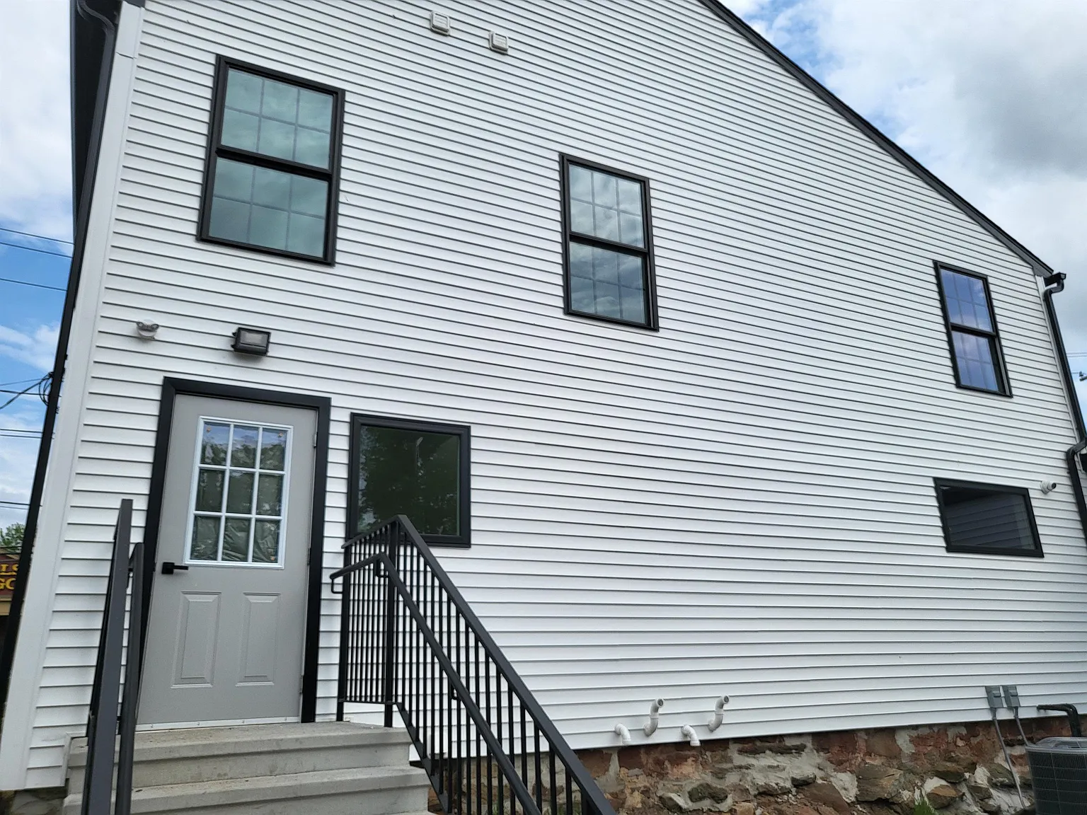 778 South Main St - 2R — Photo 1