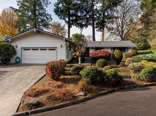 2335 SW Imperial Ct, Portland, OR 97225