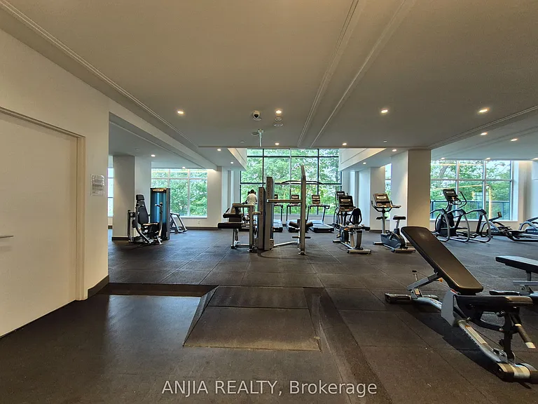 8 Cedarland Dr #321 — Photo 32