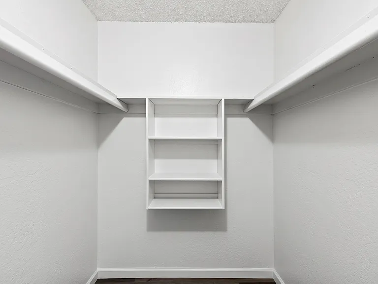 Master Bedroom Walk in Closet