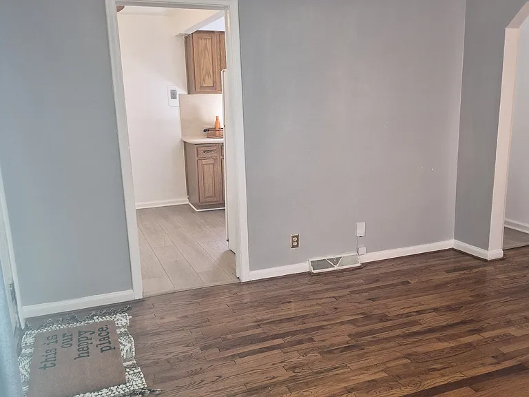 26848 Dartmouth St — Photo 2