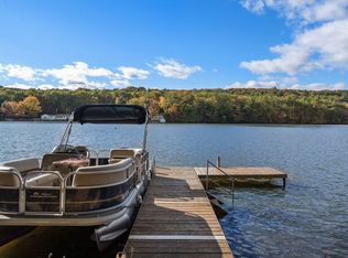 109 Shore Rd, Sturbridge, MA 01566