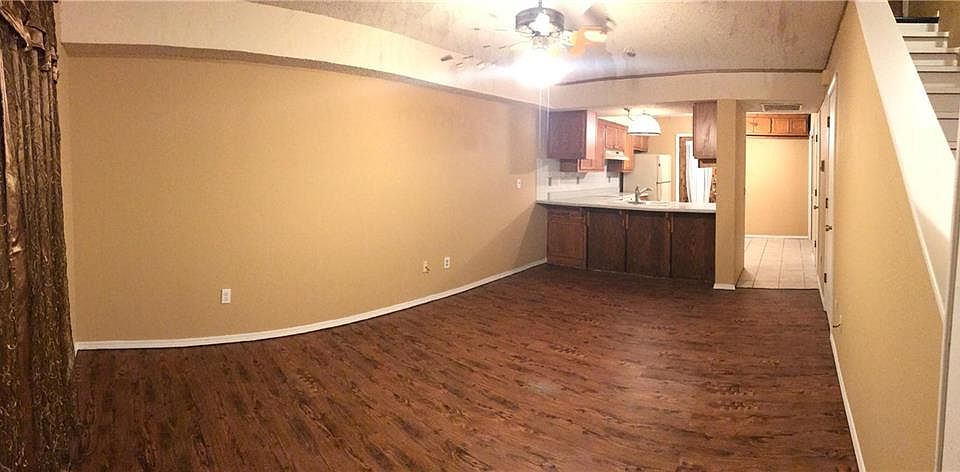 1st image of 804 Durham Pl