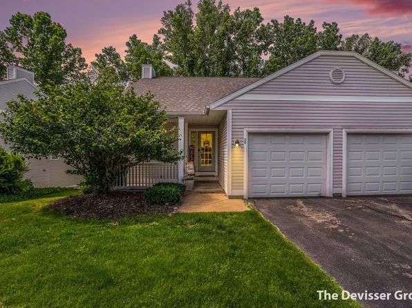 26 W Scotts Dr, Holland, MI 49424