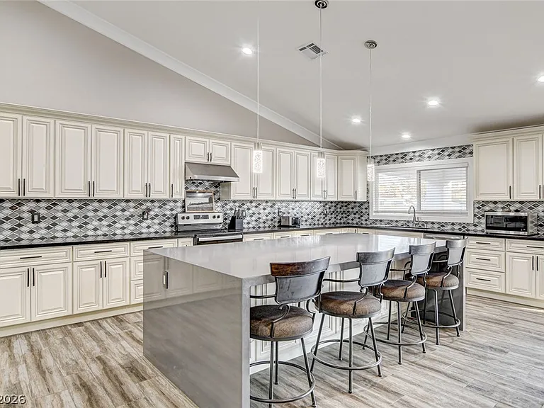 5353 Dorrell Ln — Photo 11