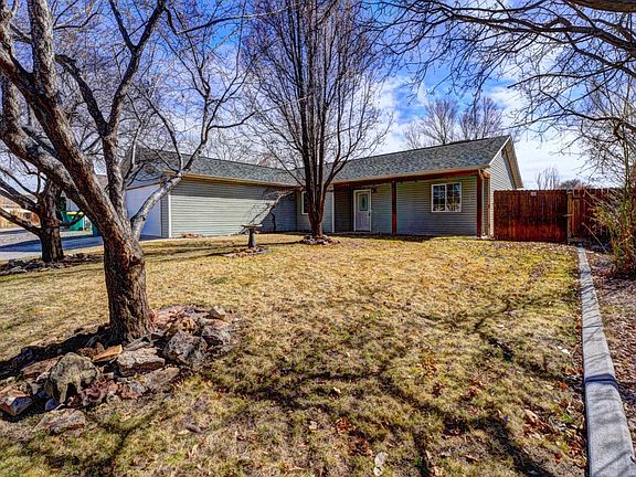 3rd image of 1460 Powell St