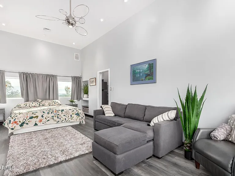 5561 N Gold Dr — Photo 8