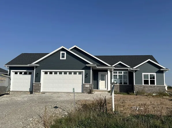 8364 Saint Norbert Dr, Neenah, WI 54956