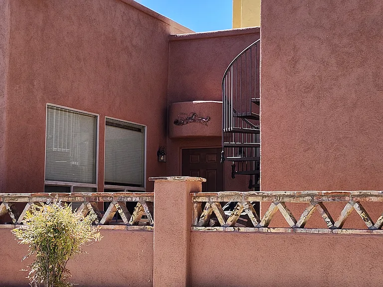 1301 Golden Gate Way — Photo 3